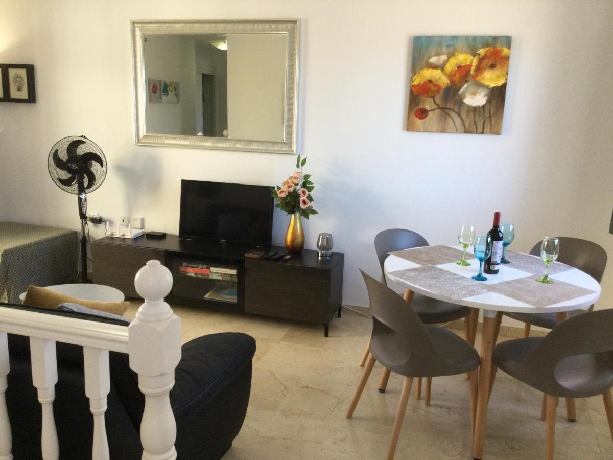 Lovely 2 Bedroom Holiday Apartment In Central Caleta De Fuste Exterior photo
